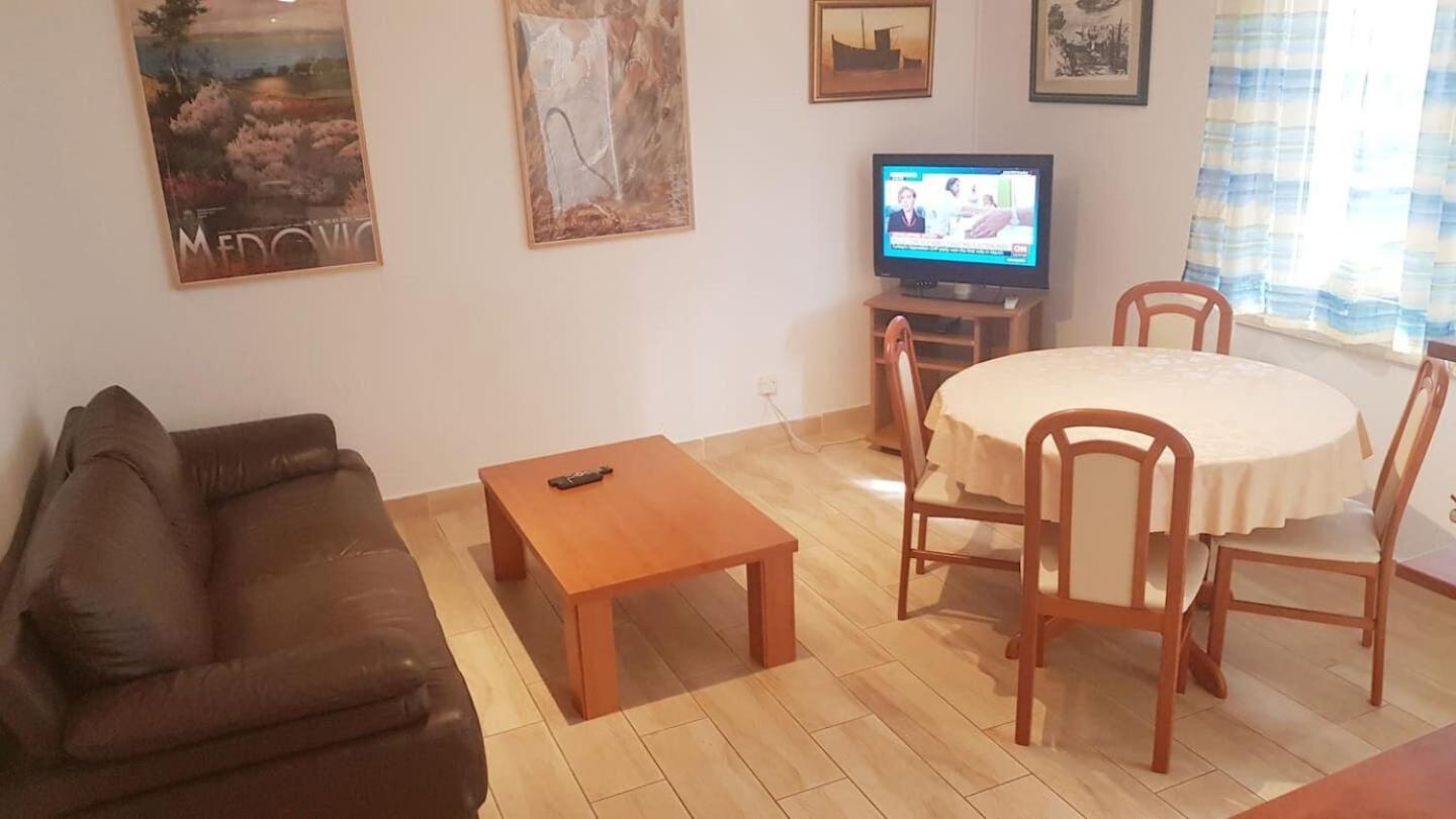 Apartments Mila Макарска Экстерьер фото