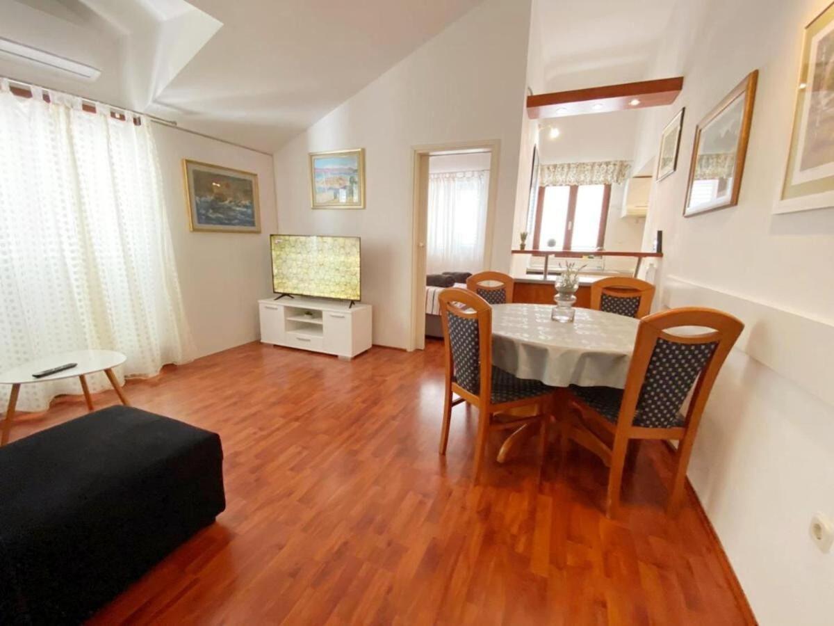 Apartments Mila Макарска Экстерьер фото